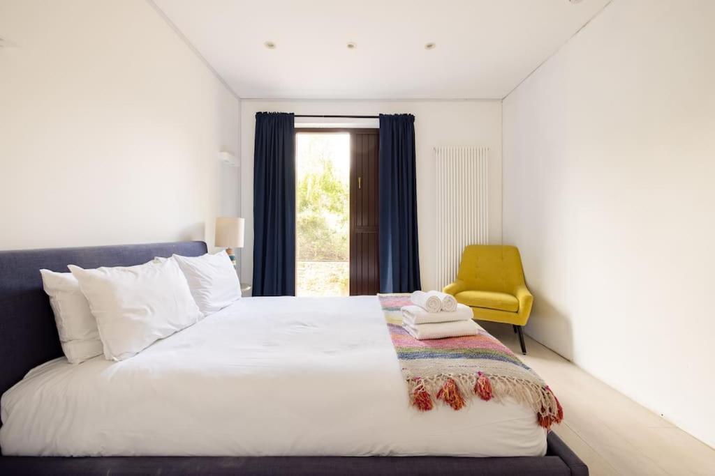 Vakantiehuis Modern 3 Bedroom Townhouse By Wild Roses *